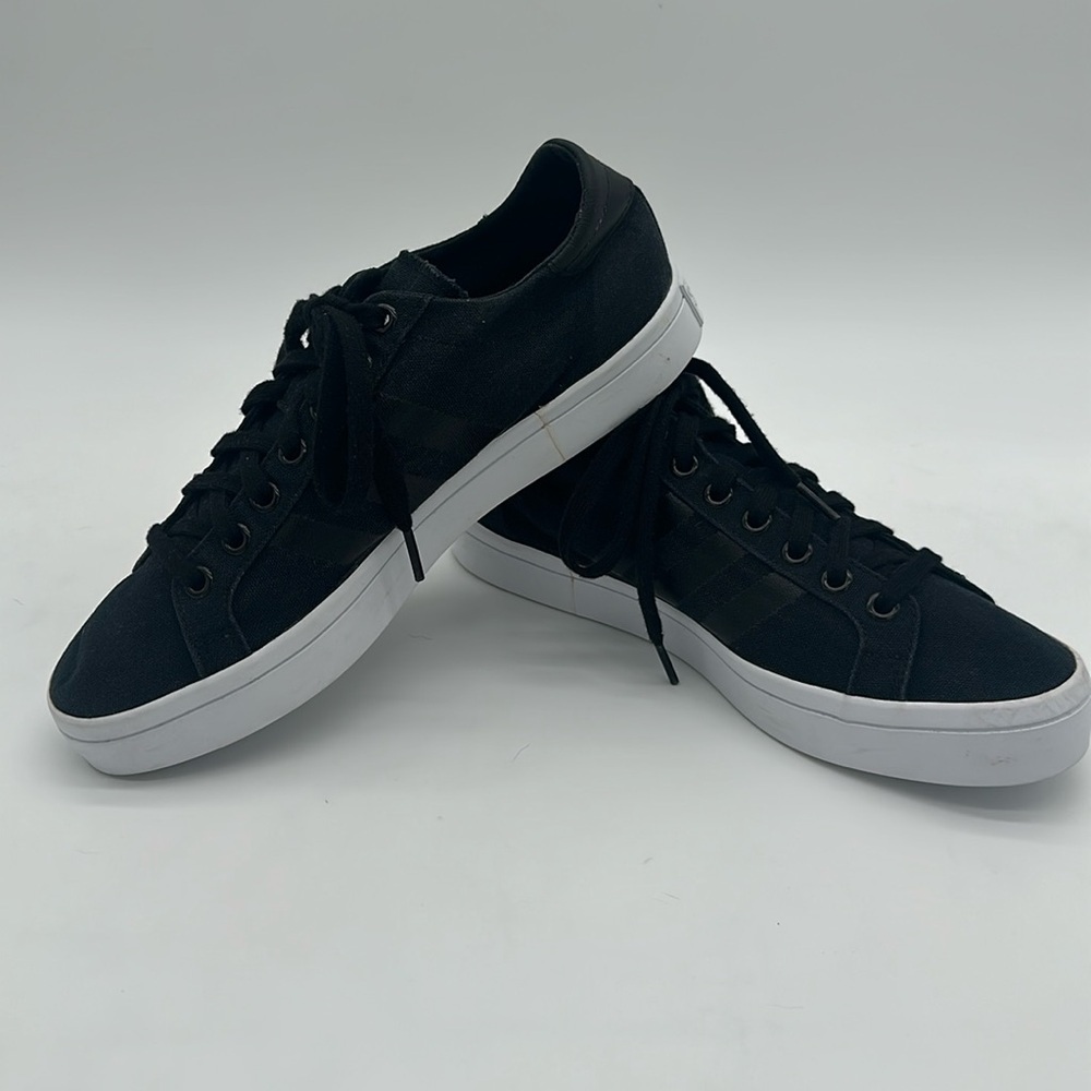 adidas Bravada Mens Size 9.5 Black Canvas Black Stripes White Sole EUC